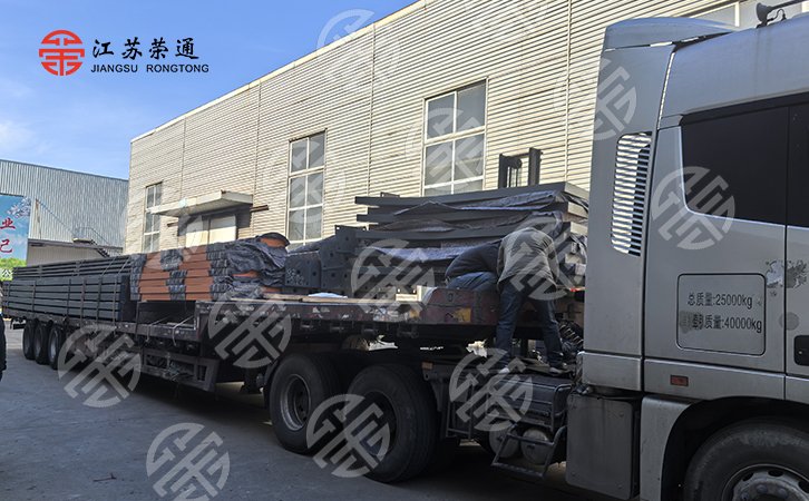 浙江嘉興電動(dòng)自行車亭正在發(fā)貨裝車 浙江嘉興電動(dòng)自行車亭正在發(fā)貨裝車