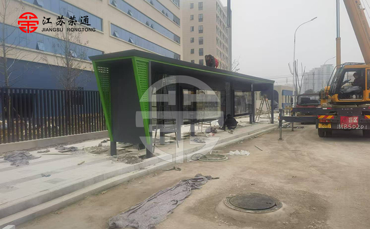 杭州智能公交站臺(tái)第2批實(shí)景圖 杭州智能公交站臺(tái)第2批實(shí)景圖